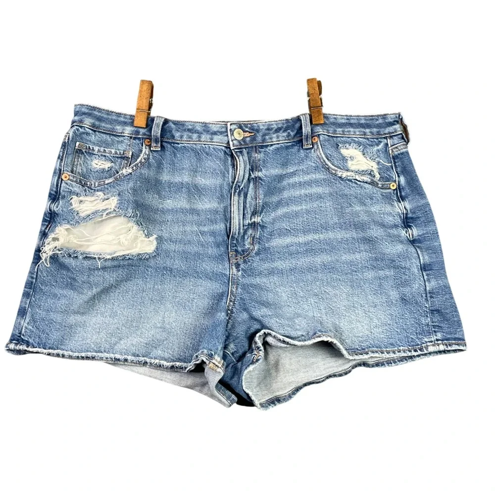 American Eagle Mom Shorts Womens 18 Blue Distressed Denim High Waisted Raw Hem